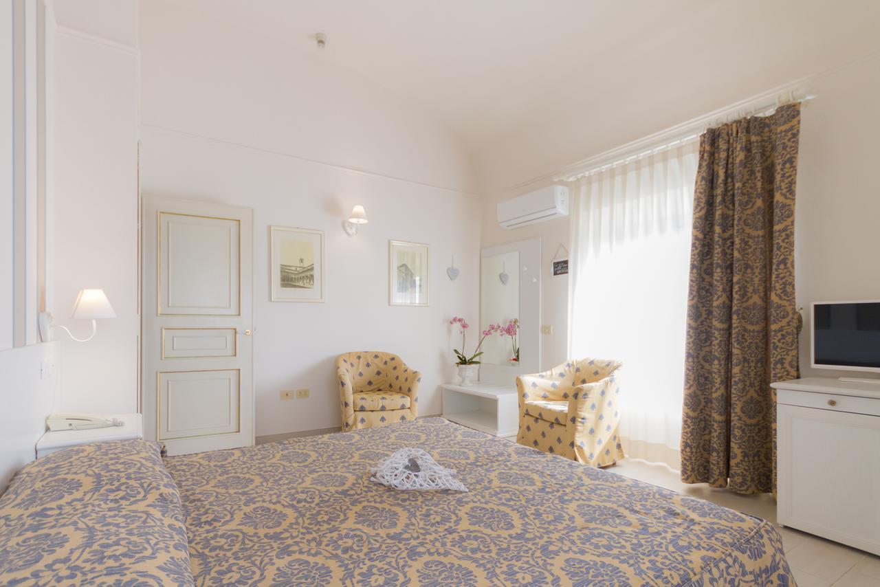 Villa Parisi Grand Hotel Castiglioncello Exterior photo